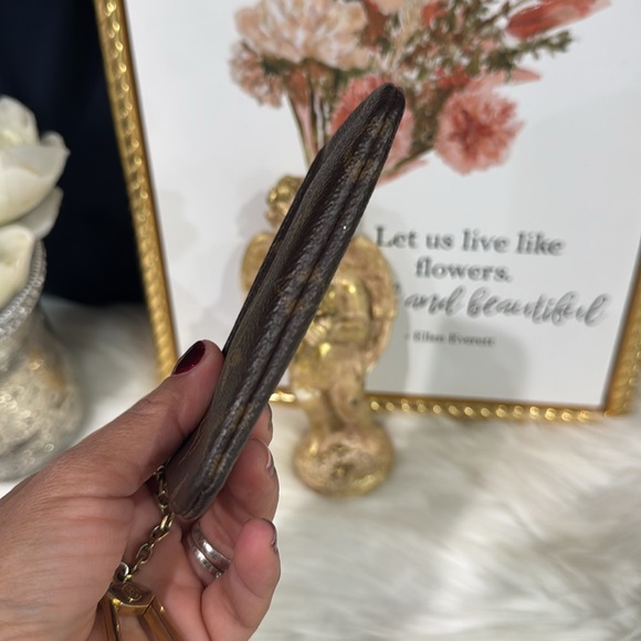 🤎LV Key Pouch - Picture 6 of 13